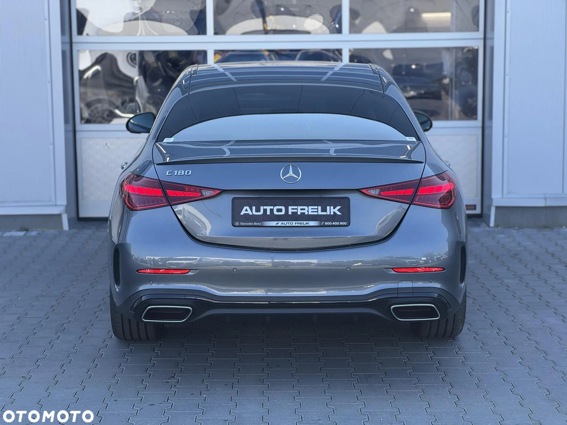 Mercedes-Benz Klasa C 180 9G-TRONIC AMG Line Advanced - 10