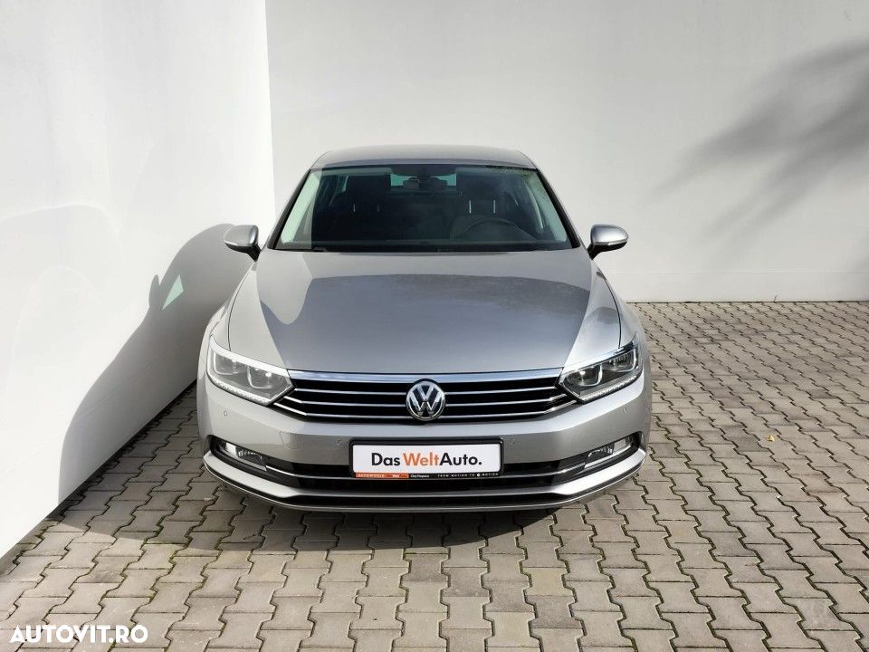 Volkswagen Passat - 2