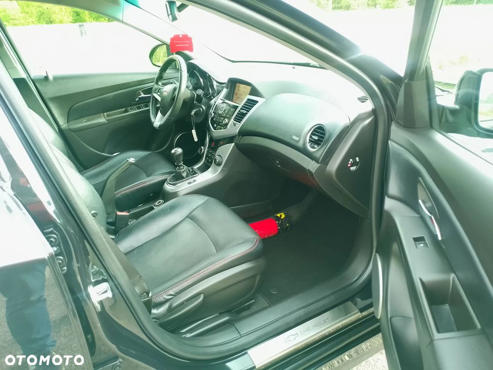 Chevrolet Cruze 1.8 LTZ - 25