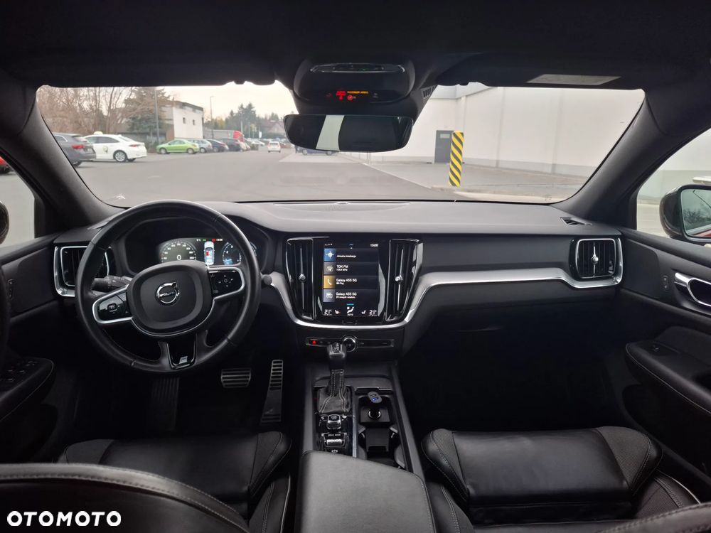 Volvo S60 T4 R-Design - 12