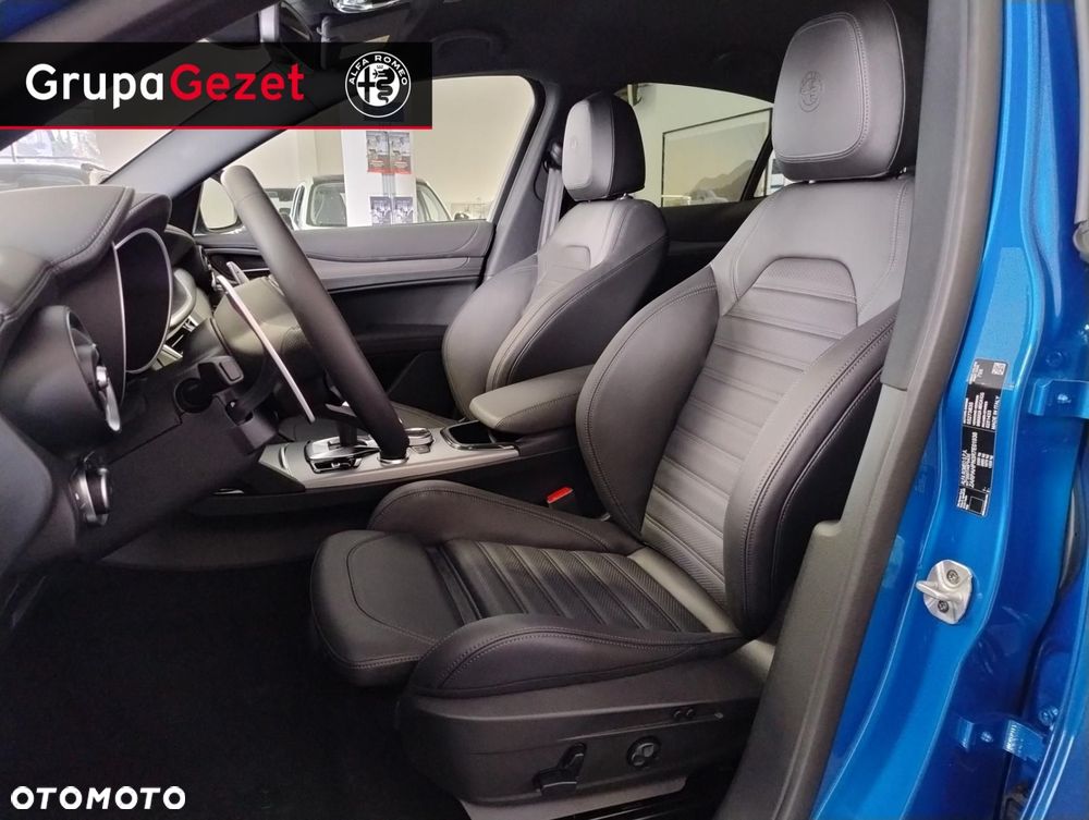 Alfa Romeo Stelvio - 14