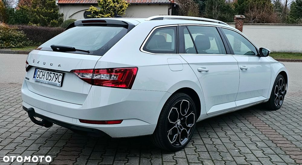 Skoda Superb 2.0 TDI DSG Premium Edition - 6
