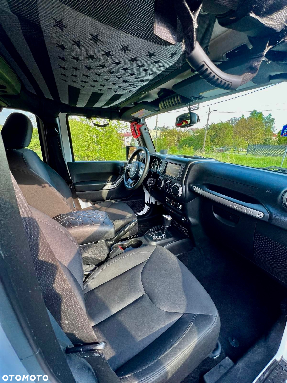 Jeep Wrangler 3.6 Unlim Night Eagle - 23
