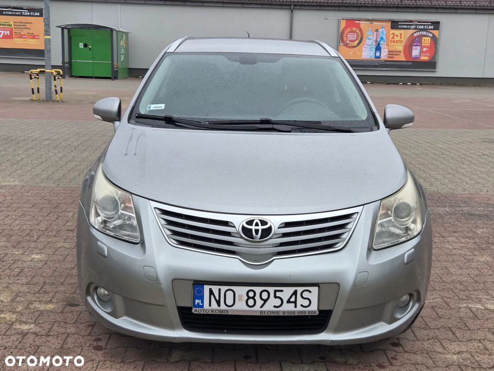 Toyota Avensis 2.0 D-4D - 12