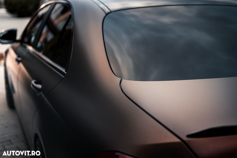 Mercedes-Benz E 220 d 9G-TRONIC - 11