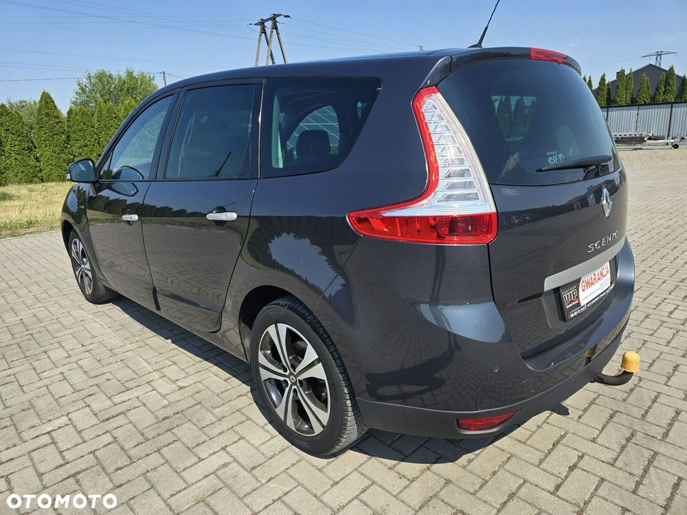 Renault Grand Scenic - 11