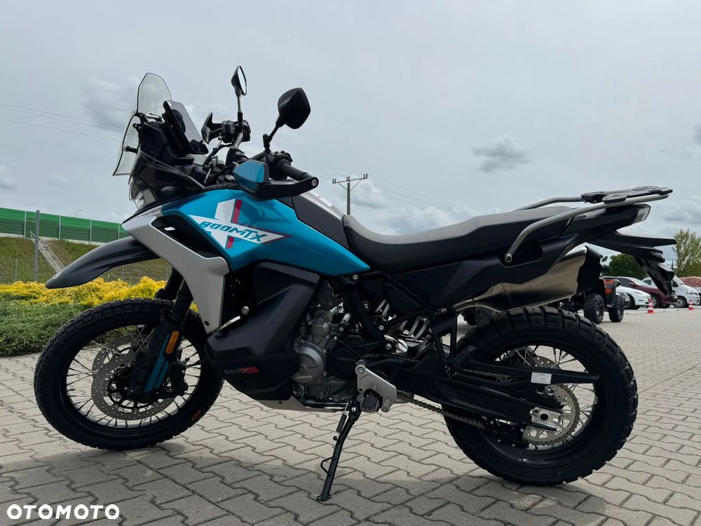 CFMoto MT - 16
