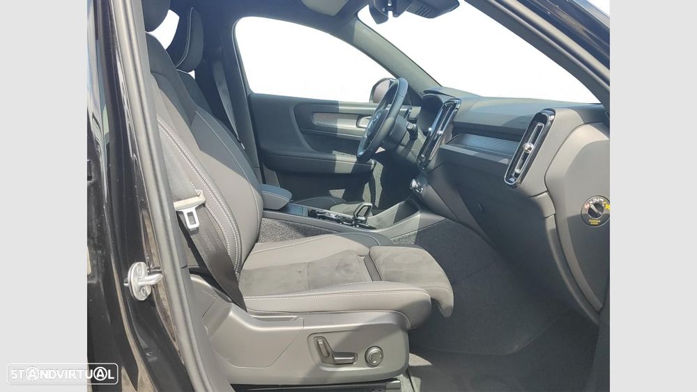 Volvo XC 40 2.0 B3 Plus Dark - 13