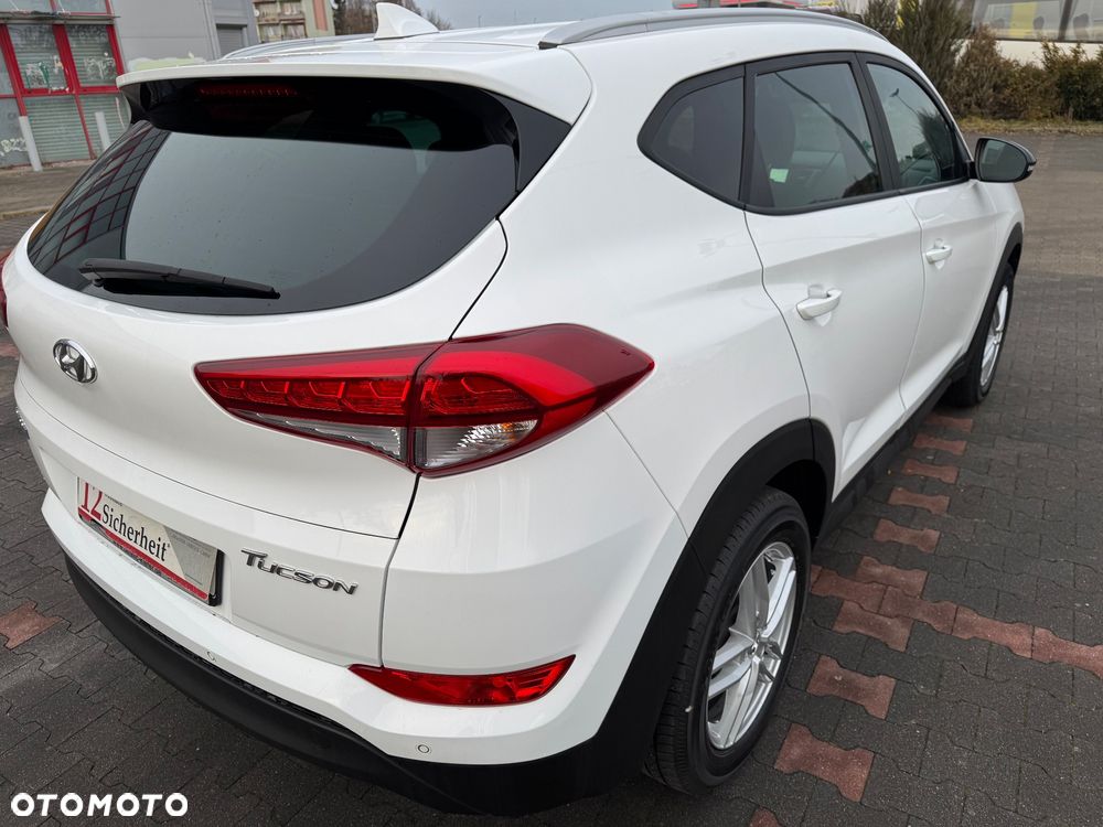 Hyundai Tucson 1.6 GDi 2WD Select - 23