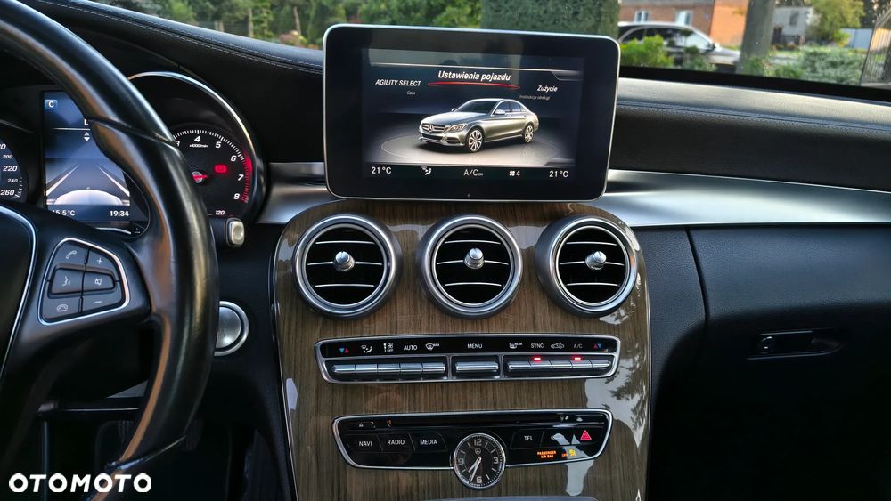 Mercedes-Benz Klasa C 200 7G-TRONIC Exclusive - 26