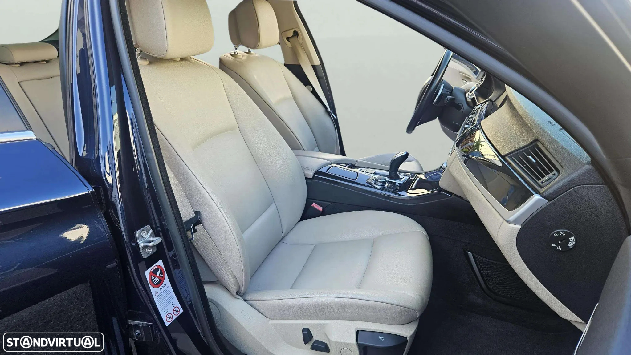 BMW 525 d Exclusive Auto 126g - 14