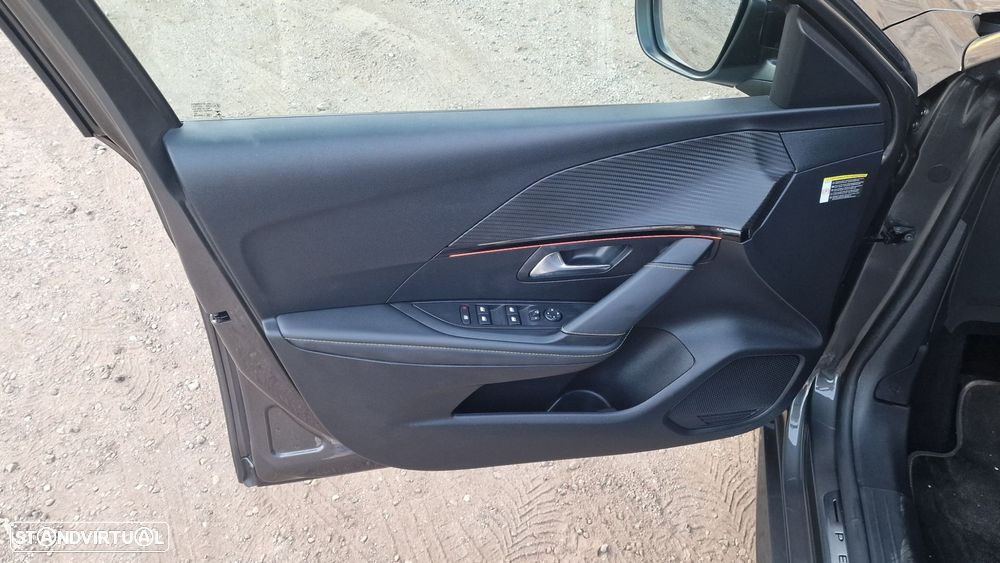 Peugeot 208 1.2 PureTech GT Line - 11