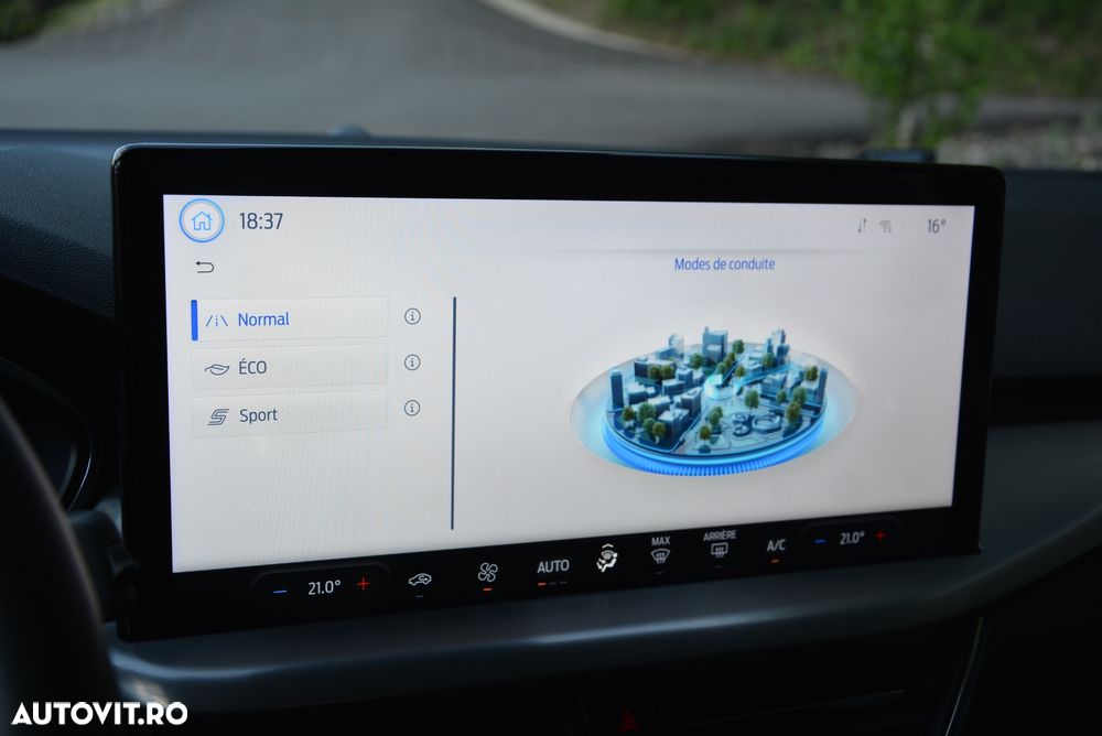 Ford Focus 1.0 EcoBoost Hybrid TITANIUM X - 17