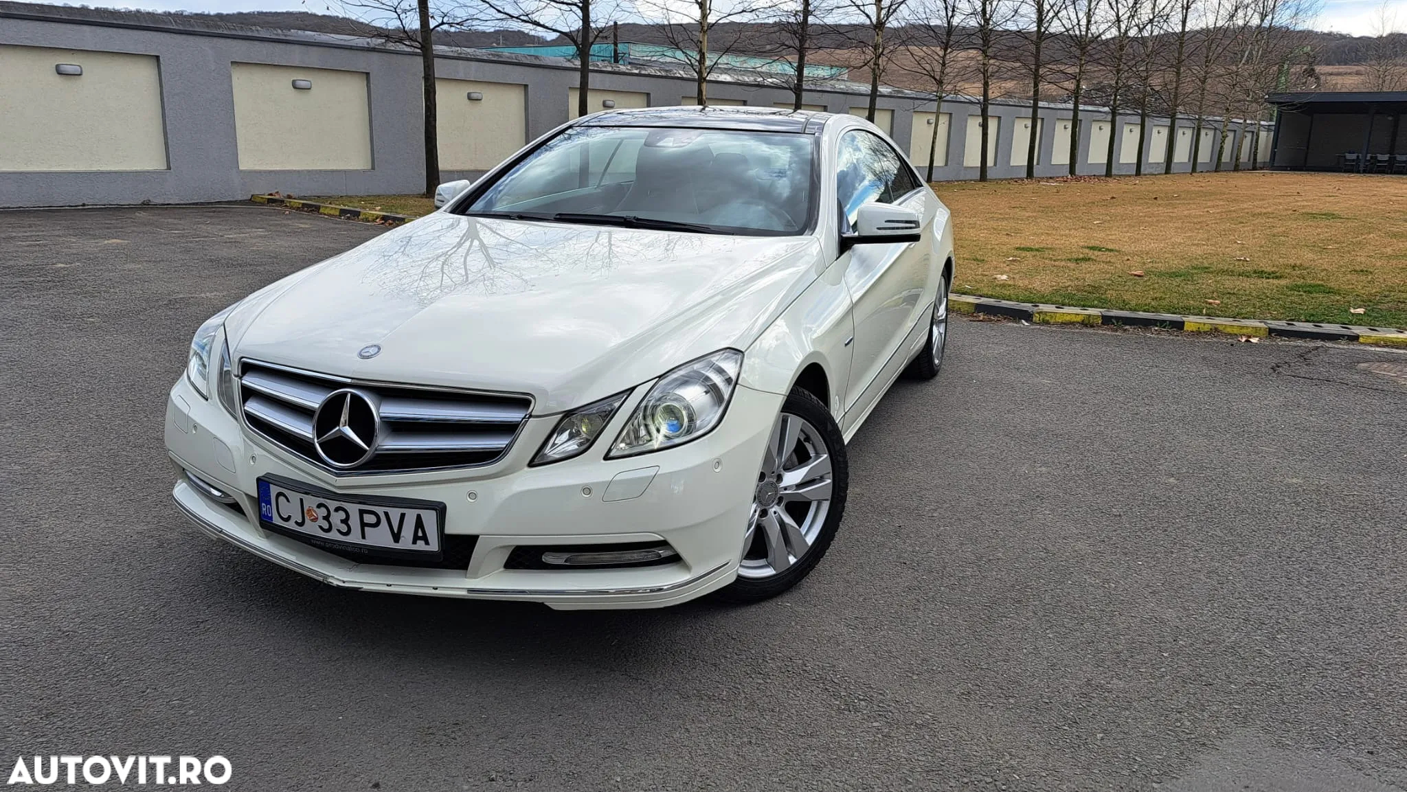 Mercedes-Benz E 200 CGI BlueEfficiency Automatik - 3