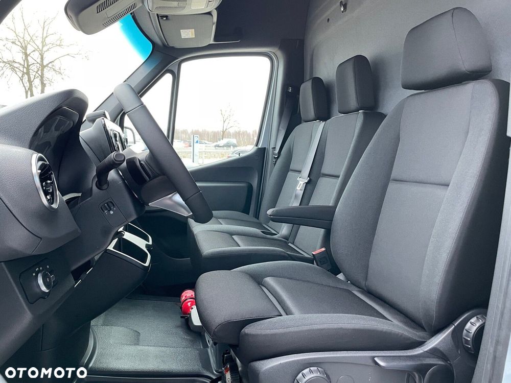 Mercedes-Benz Sprinter 317 CDI Reflektory LED Hak 3,5t. - 14