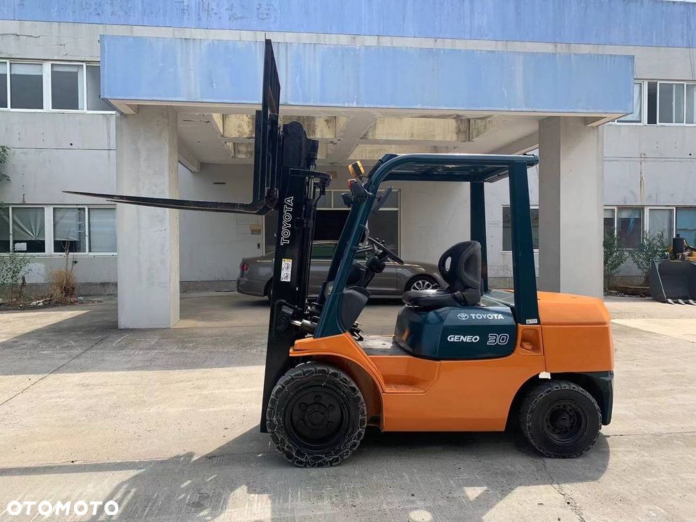 Toyota FD 30 Geneo 30 - 3