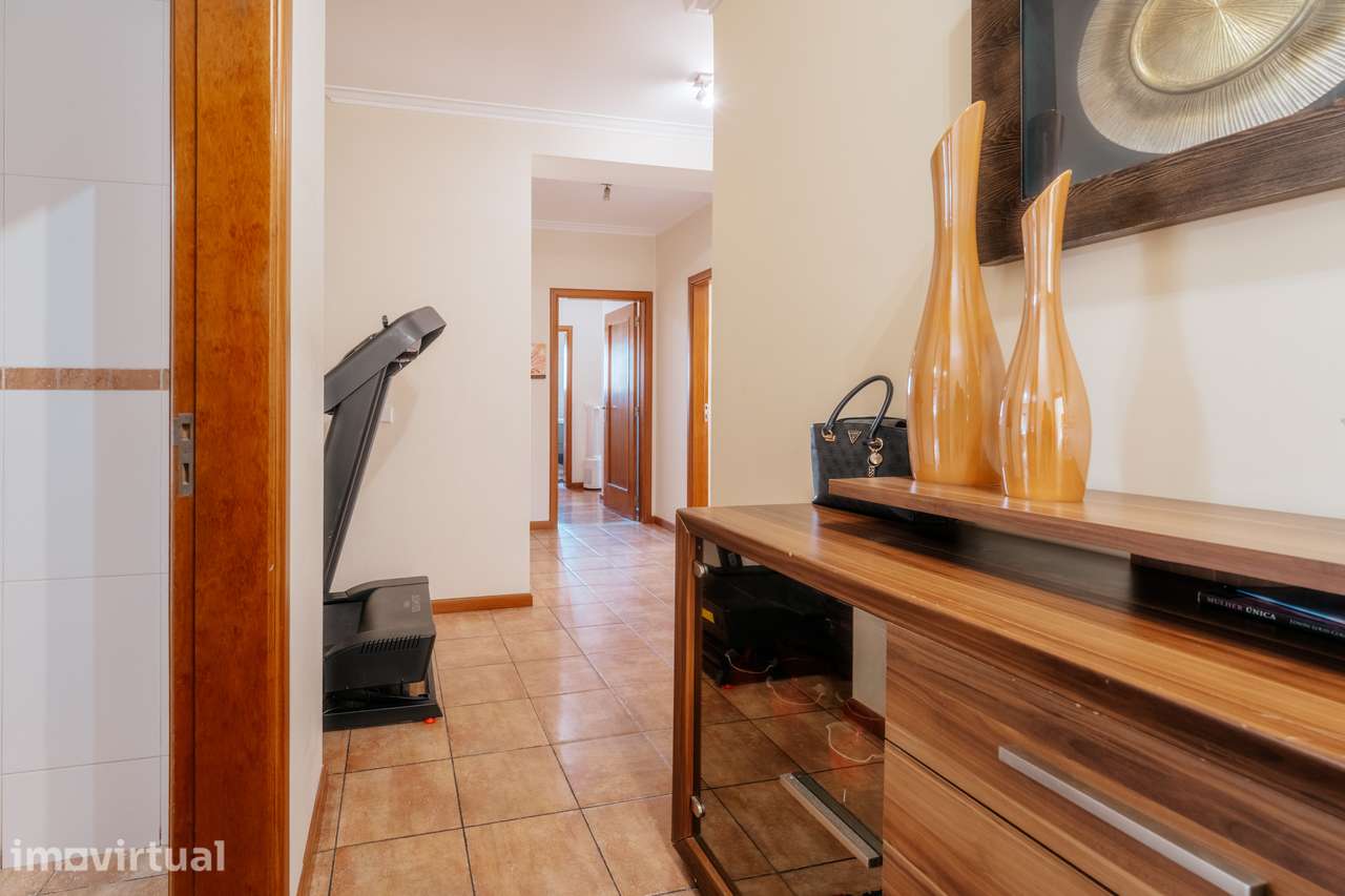 Apartamento T3 + T2 em Coimbra | Habitação Própria e Investimento - Grande imagem: 4/60