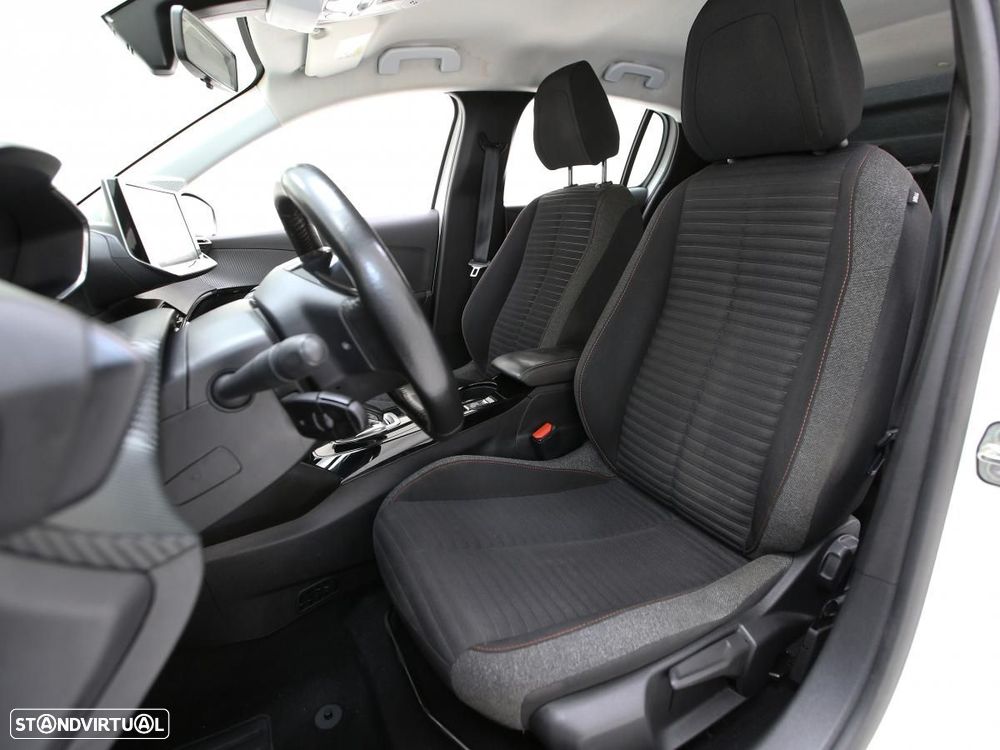 Peugeot e-208 50 kWh Active Pack - 8