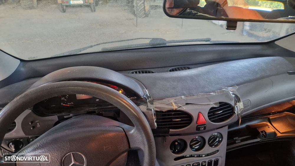 Mercedes-Benz A 140 Classic - 14