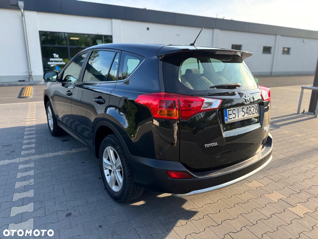 Toyota RAV4 - 5