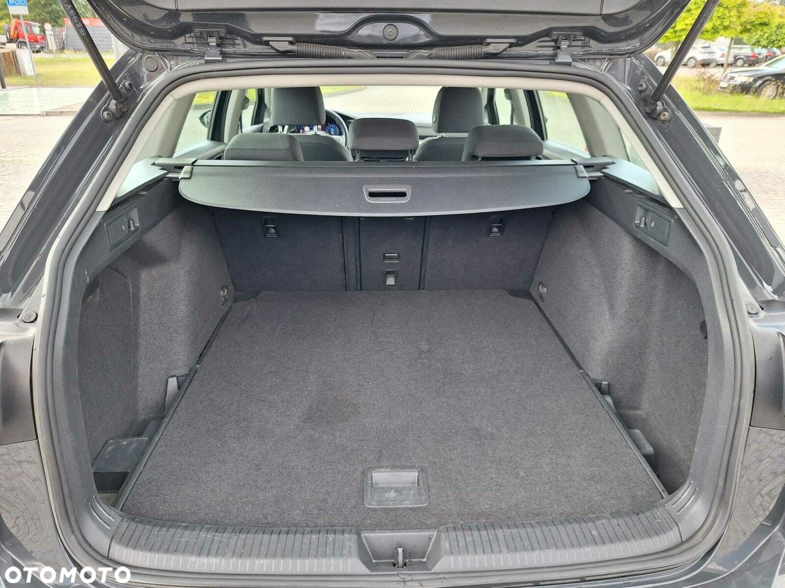 Volkswagen Golf - 23