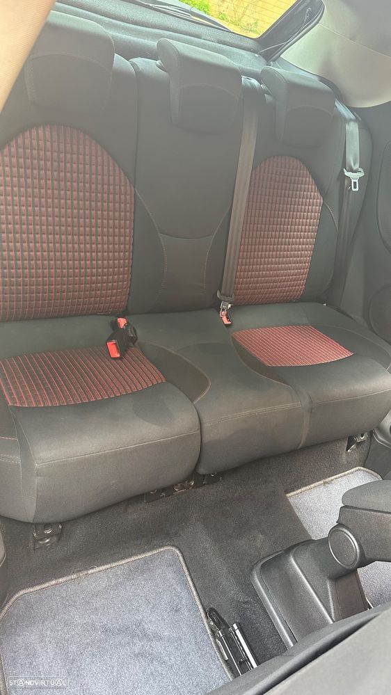 Alfa Romeo MiTo 1.3 JTD Distinctive - 26