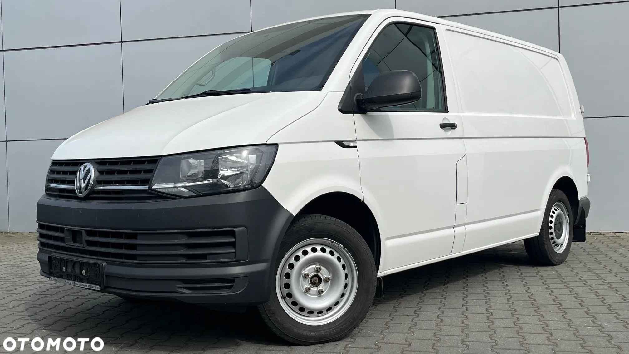 Volkswagen Transporter - 2
