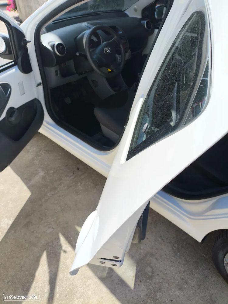Toyota Aygo 1.0 - 16