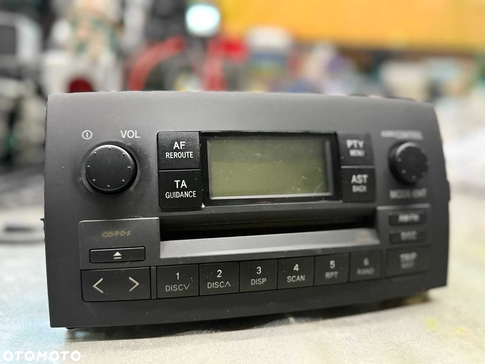 Fabryczne Radio CD Toyota 58804 Corolla VERSO I 02r - 2