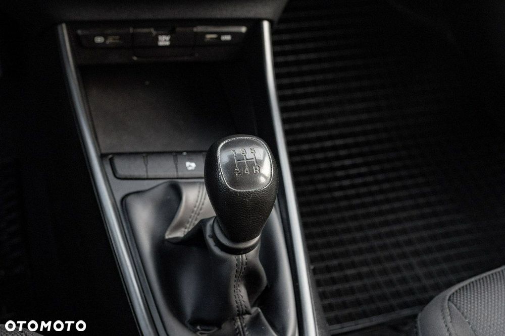 Hyundai i20 1.2 Pure - 13