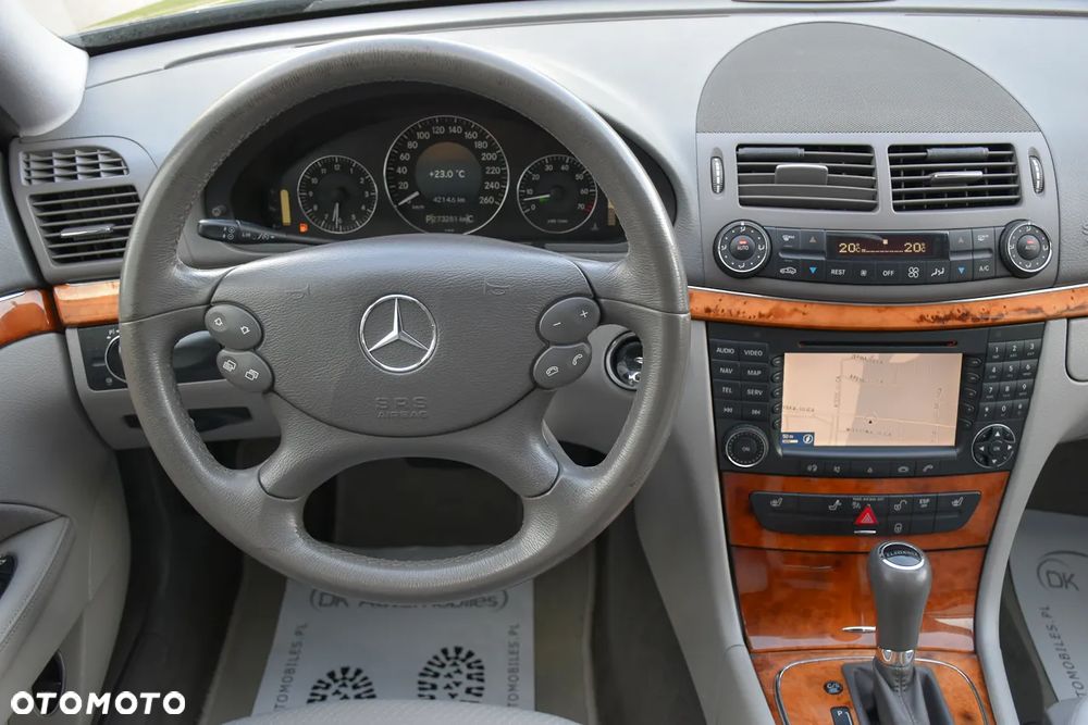 Mercedes-Benz Klasa E 500 4-Matic Avantgarde - 29