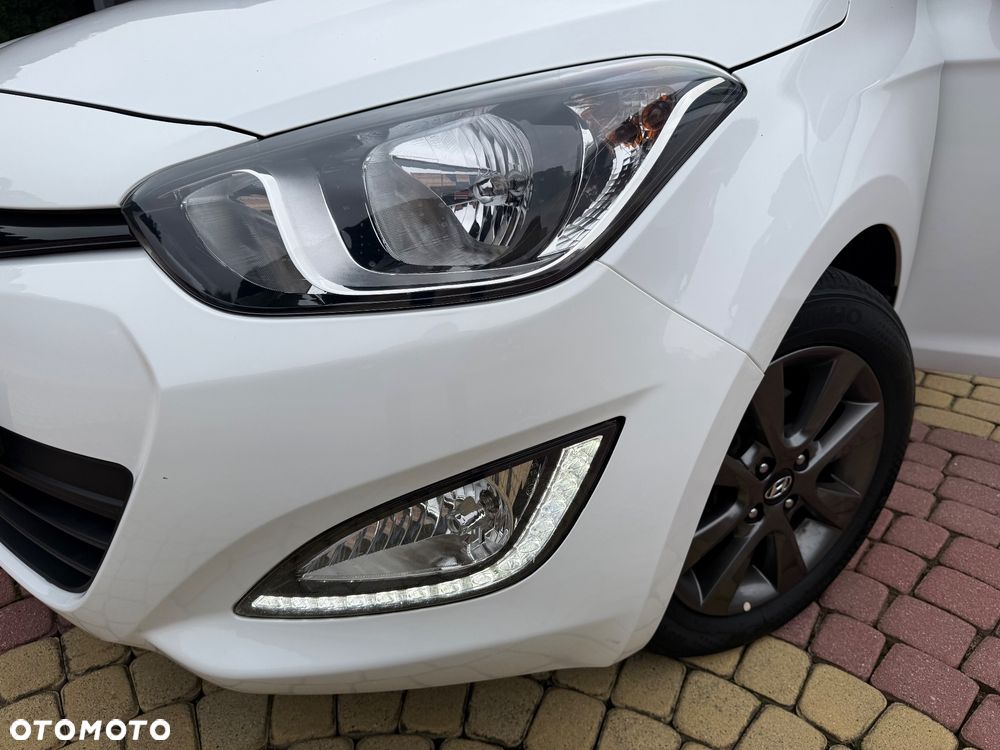 Hyundai i20 1.2 Trend - 38