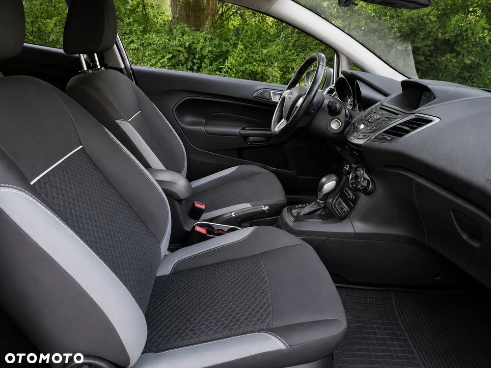 Ford Fiesta 1.0 EcoBoost Powershift Titanium - 9