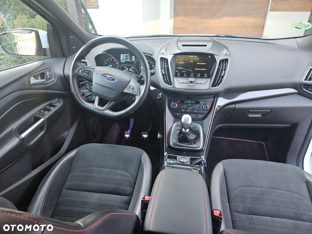 Ford Kuga 1.5 EcoBoost 2x4 ST-Line - 7