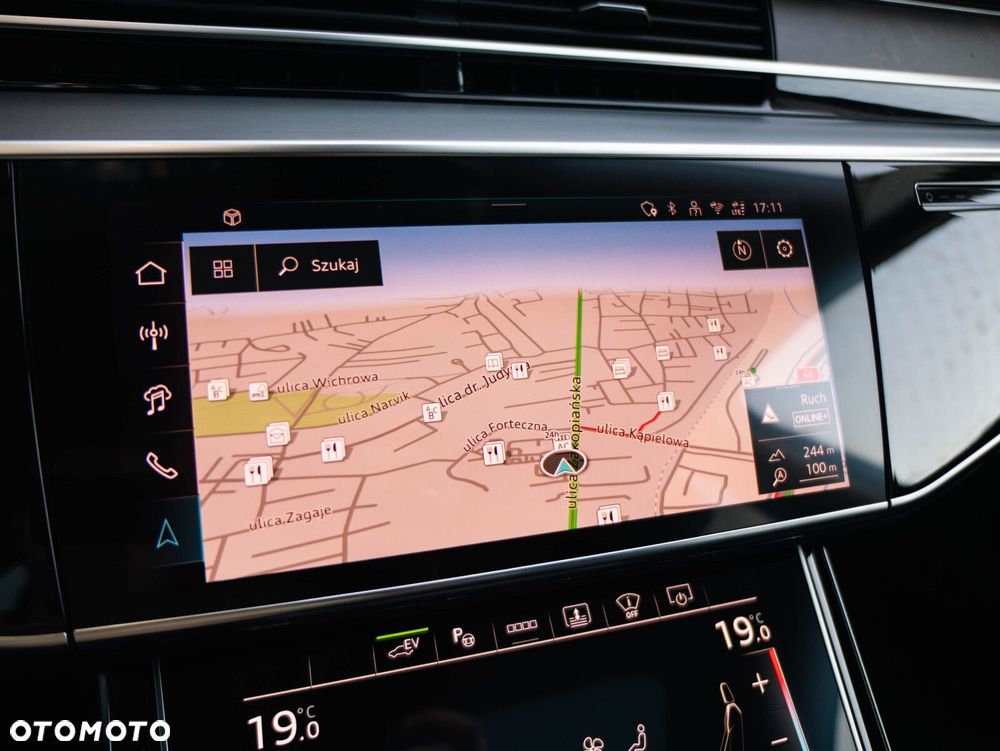 Audi A8 - 34