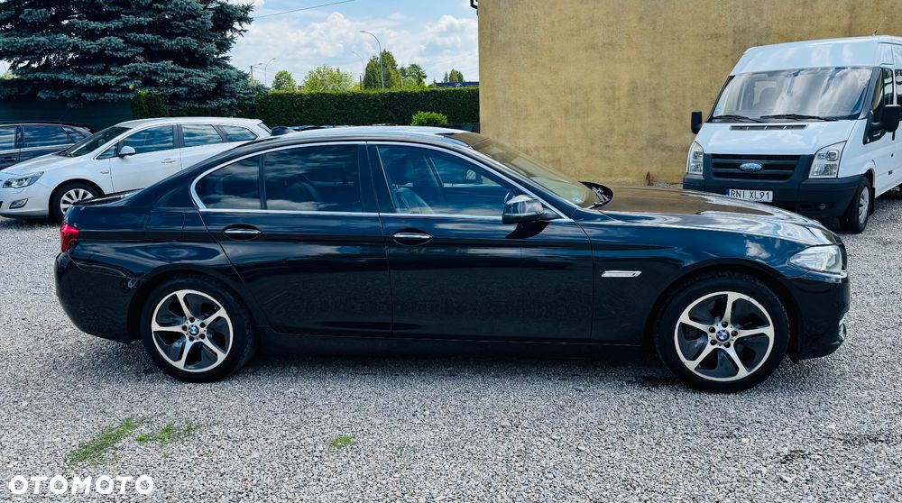 BMW Seria 5 530d xDrive Sport-Aut Modern Line - 7