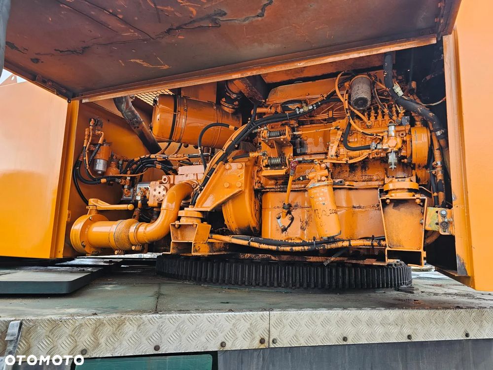 Liebherr LTM 1090 - 10