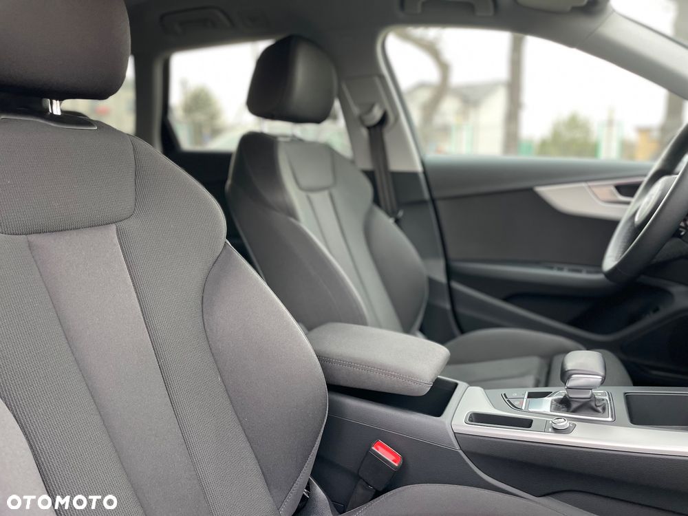 Audi A4 Avant 40 TDI S tronic - 24