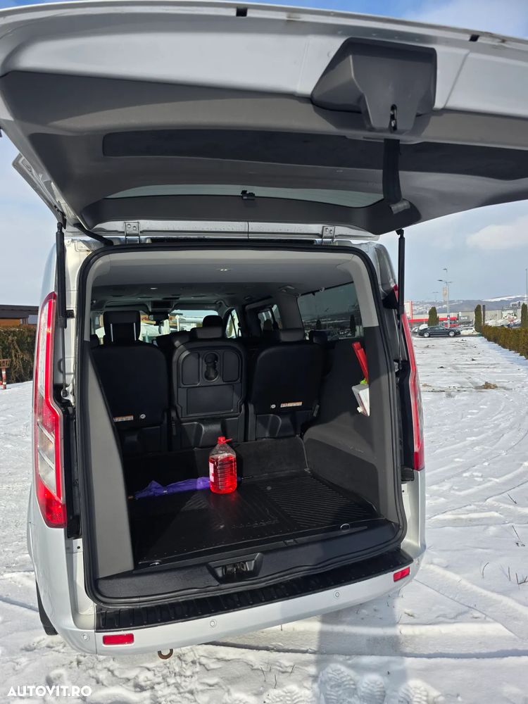 Ford Tourneo Custom Bus 320 2.0 EcoBlue 185 CP L2H1 Titanium X Aut. - 15