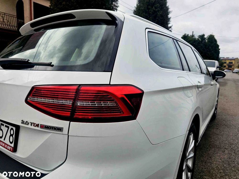 Volkswagen Passat Variant 2.0 TDI SCR 4Motion DSG Highline - 3