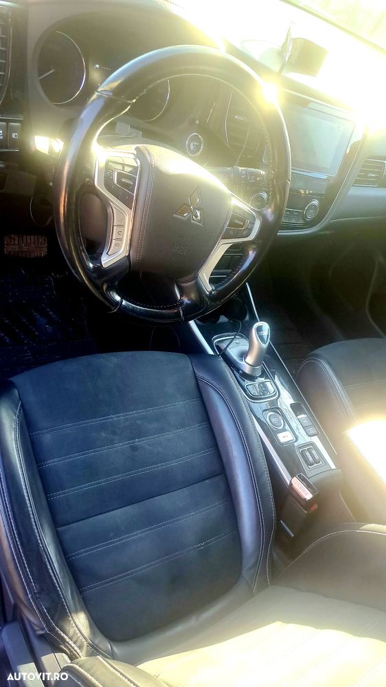 Mitsubishi Outlander 2.0 4WD - 11