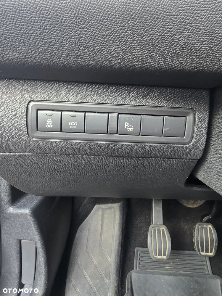 Peugeot 308 1.2 PureTech Style S&S - 22