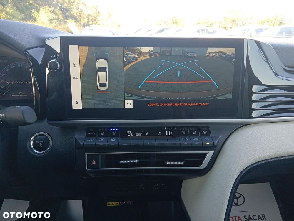 Toyota Camry - 13
