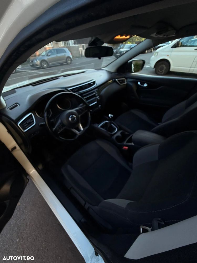 Nissan Qashqai 1.6 DCI Start/Stop 4X4-i Acenta - 7