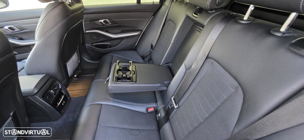 BMW 320 e Touring Corporate Edition Auto - 16