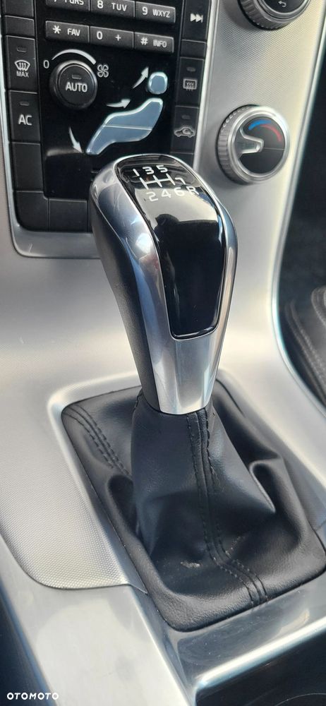 Volvo V60 D4 Drive-E Summum - 25
