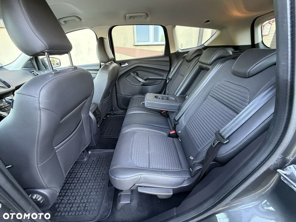 Ford Kuga - 16