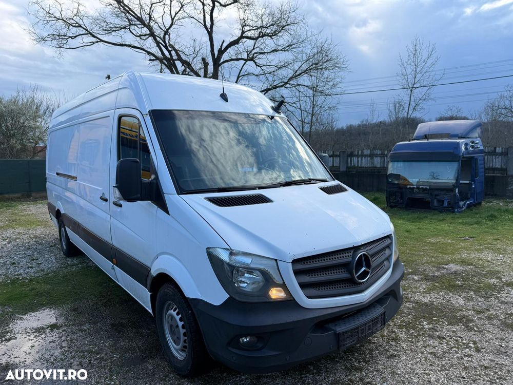Mercedes-Benz Sprinter - 5