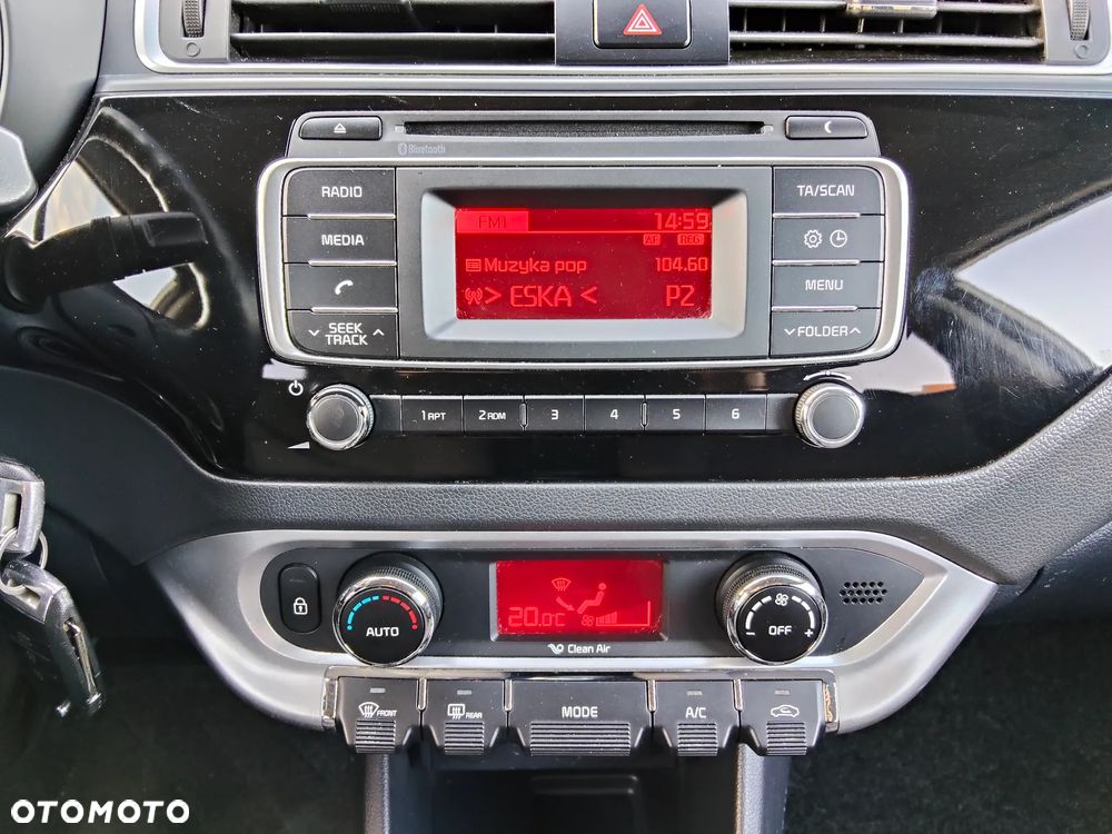 Kia Rio 1.4 ISG Dream Team Edition - 12