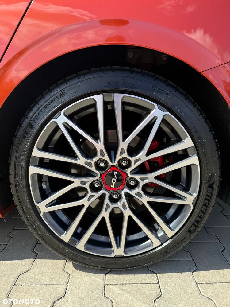 Kia ProCeed 1.6 T-GDI GT DCT - 13